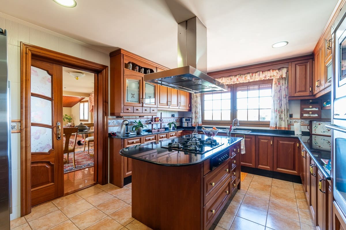 5 makuuhuone Huvila myytävänä paikassa Cabo Roig mukana uima-altaan 
autotalli - 1 040 000 € (Ref: 9596888)