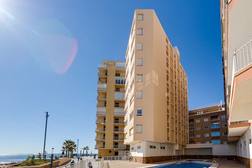 3 slaapkamer Appartement te koop in Torrevieja met zwembad - € 275.000 (Ref: 9631823)