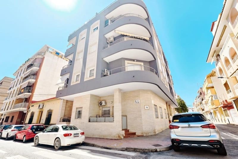 3 bedroom Apartment for sale in Torrevieja - € 234,900 (Ref: 9650331)