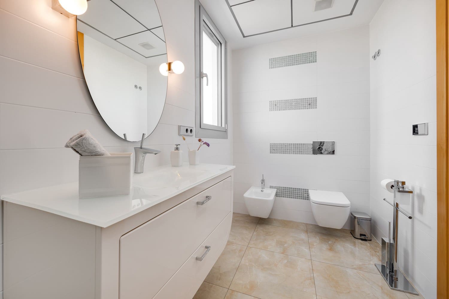 5 bedroom Townhouse for sale in San Fulgencio with garage - € 1,200,000 (Ref: 9665153)