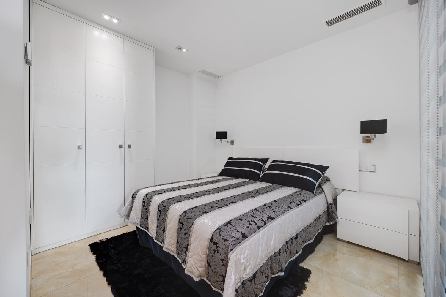 5 bedroom Townhouse for sale in San Fulgencio with garage - € 1,200,000 (Ref: 9665153)