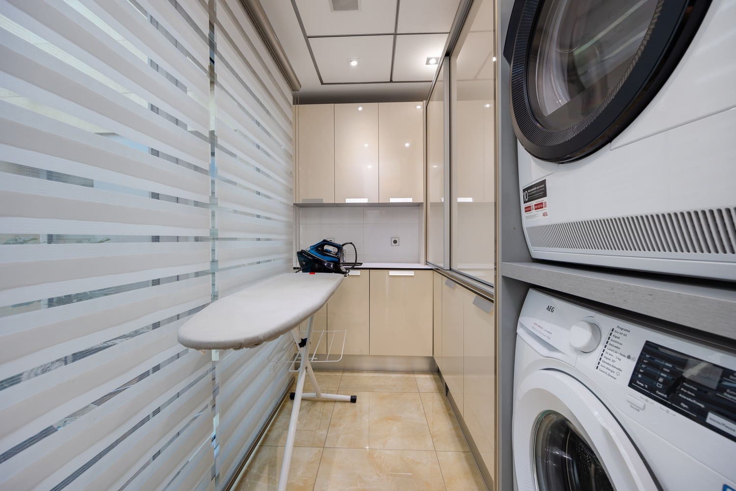 5 bedroom Townhouse for sale in San Fulgencio with garage - € 1,200,000 (Ref: 9665153)