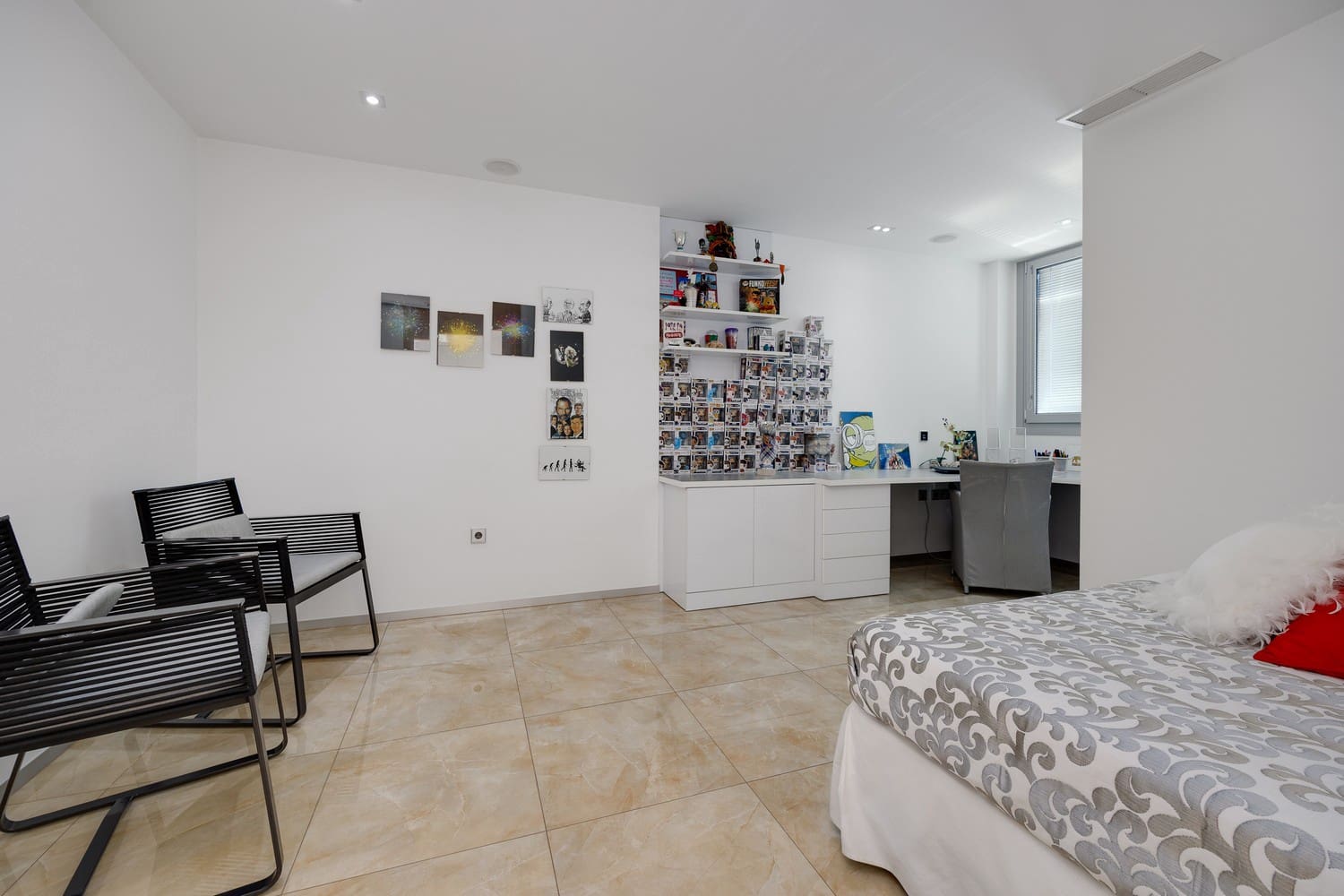 5 bedroom Townhouse for sale in San Fulgencio with garage - € 1,200,000 (Ref: 9665153)