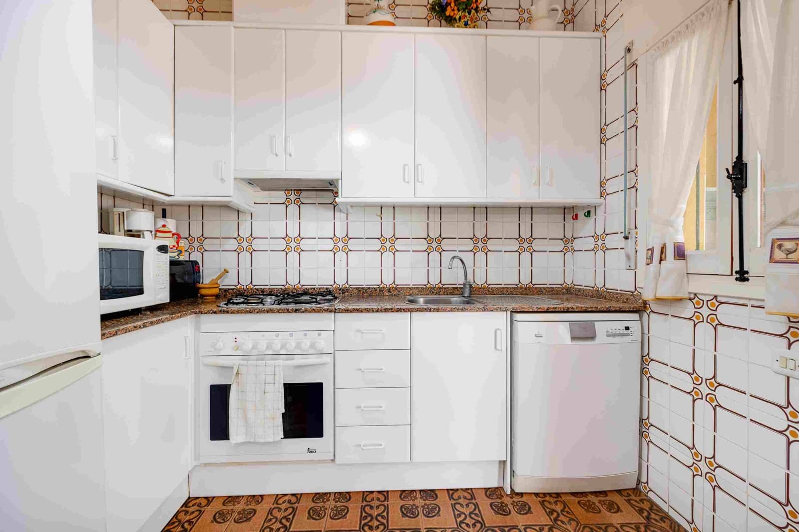 4 soveværelse Rækkehus til salg i Campoamor med garage - € 425.000 (Ref: 9715603)