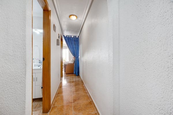 2 sovrum Lägenhet till salu i Torrevieja - 135 000 € (Ref: 9740193)