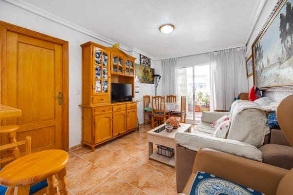 2 slaapkamer Appartement te koop in Torrevieja - € 135.000 (Ref: 9740193)