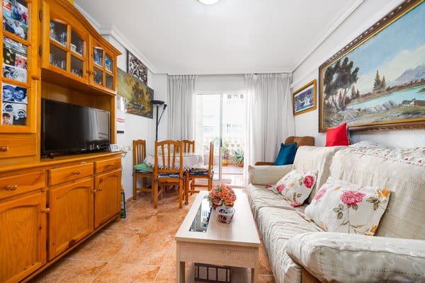 2 slaapkamer Appartement te koop in Torrevieja - € 135.000 (Ref: 9740193)