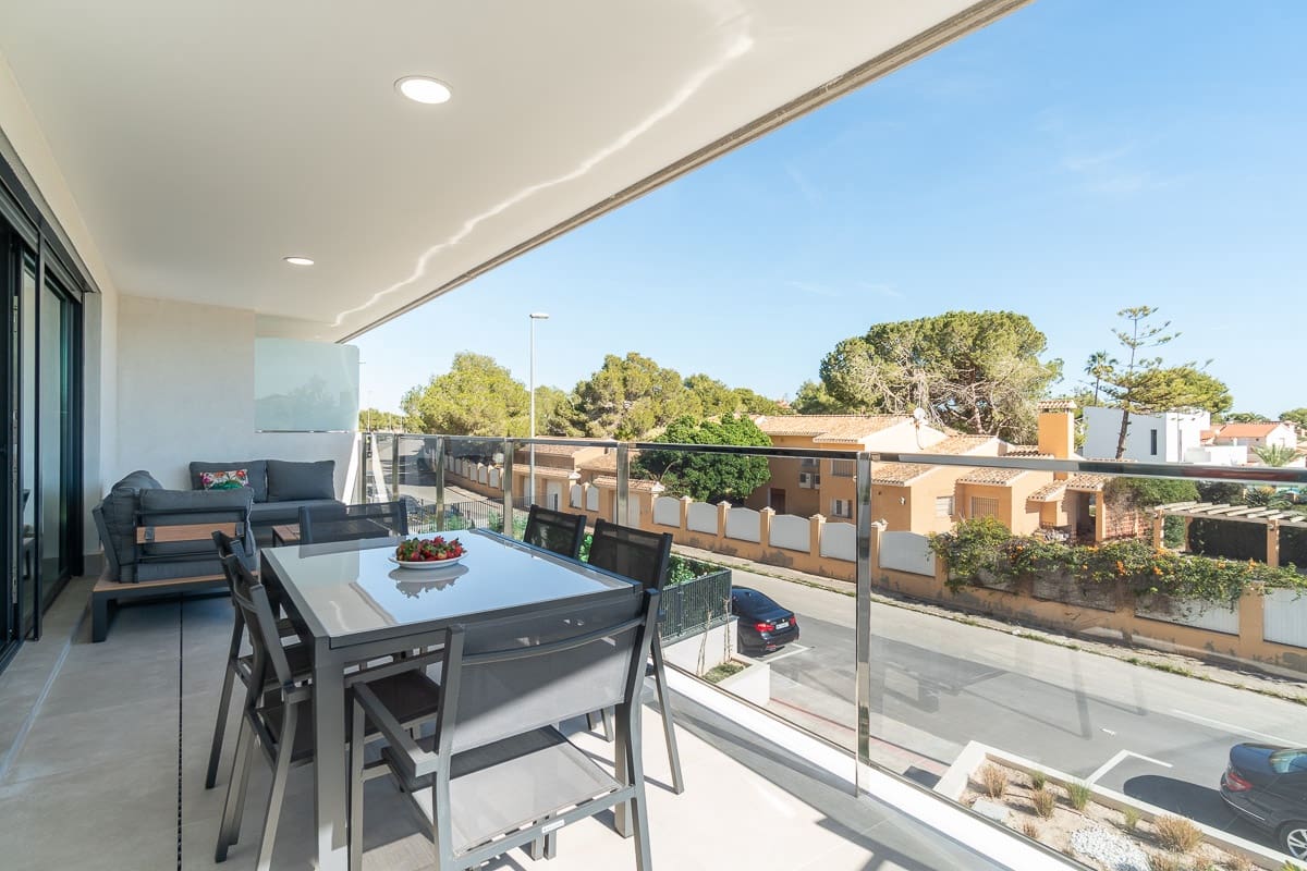 2 bedroom Apartment for sale in Dehesa de Campoamor with pool garage - € 330,000 (Ref: 9740194)