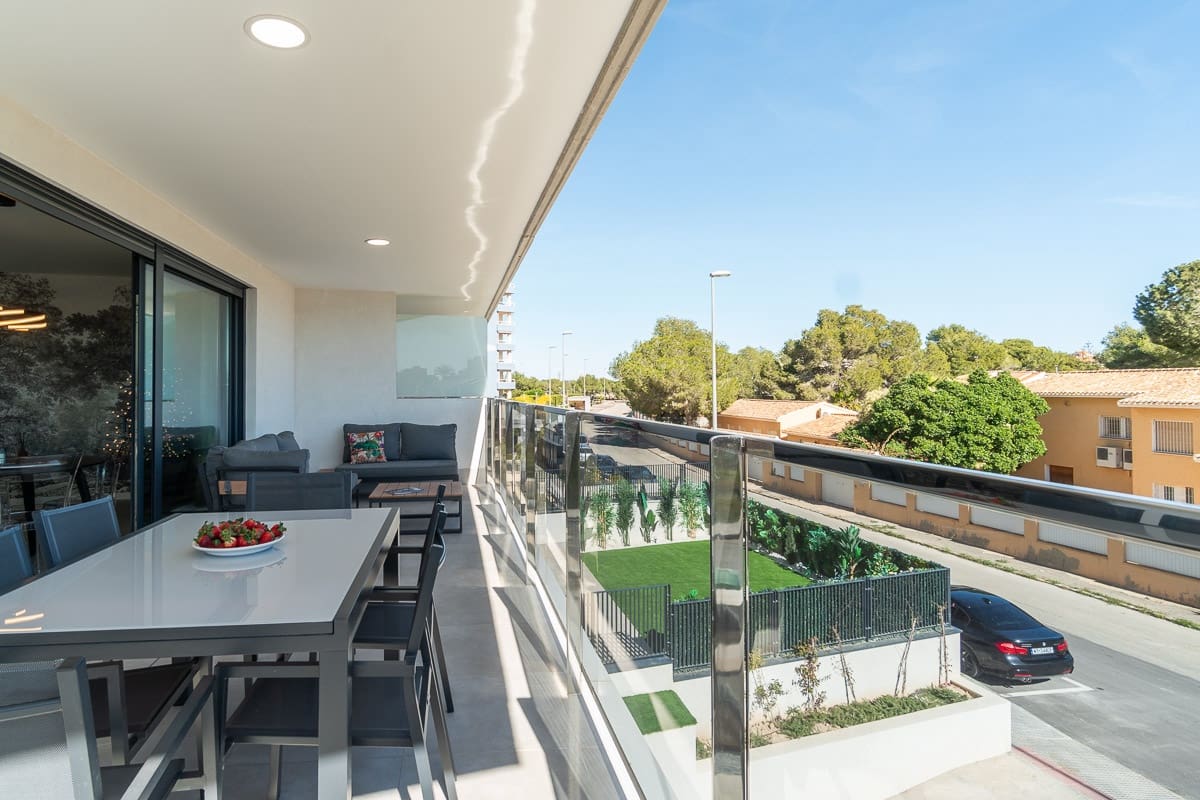 2 bedroom Apartment for sale in Dehesa de Campoamor with pool garage - € 330,000 (Ref: 9740194)