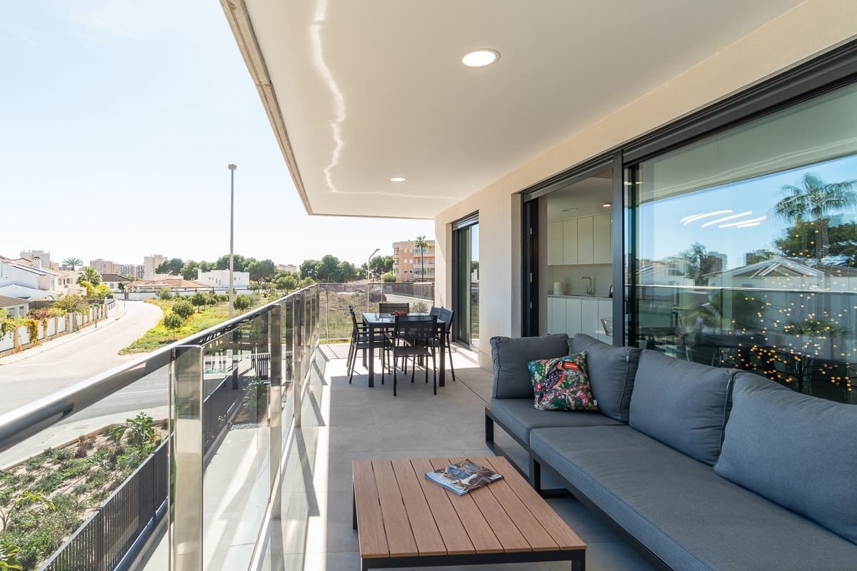 2 bedroom Apartment for sale in Dehesa de Campoamor with pool garage - € 330,000 (Ref: 9740194)