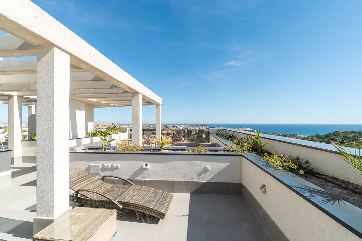 2 bedroom Apartment for sale in Dehesa de Campoamor with pool garage - € 330,000 (Ref: 9740194)