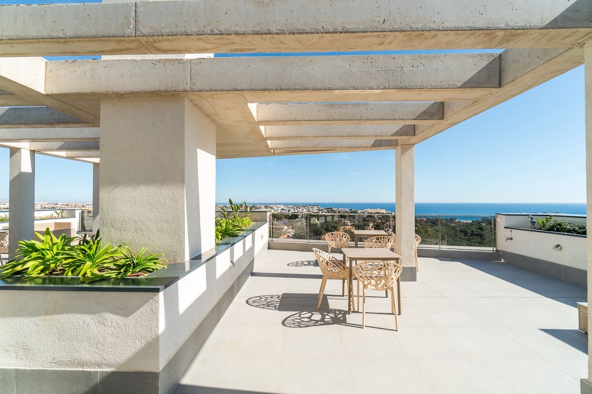 2 bedroom Apartment for sale in Dehesa de Campoamor with pool garage - € 330,000 (Ref: 9740194)