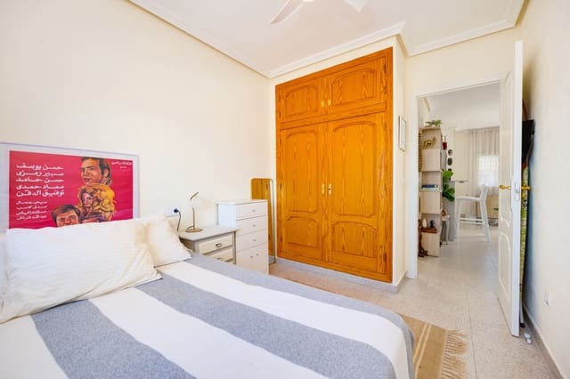 2 makuuhuone Kattohuoneisto myytävänä paikassa Torrevieja - 145 000 € (Ref: 9781374)