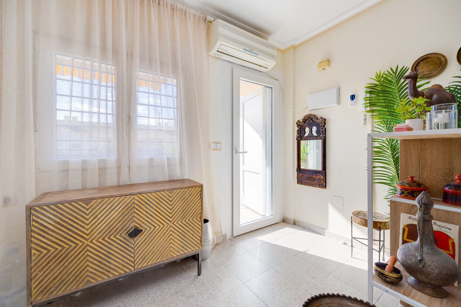 2 soverom Penthouse til salgs i Torrevieja - € 145 000 (Ref: 9781374)