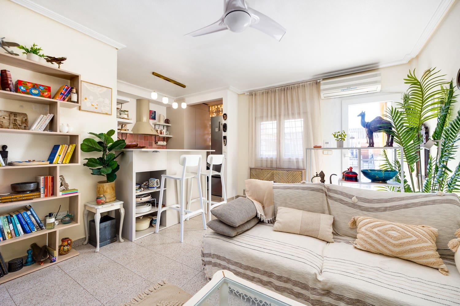 2 soverom Penthouse til salgs i Torrevieja - € 145 000 (Ref: 9781374)