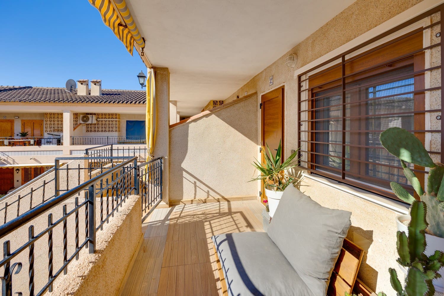 2 soverom Penthouse til salgs i Torrevieja - € 145 000 (Ref: 9781374)