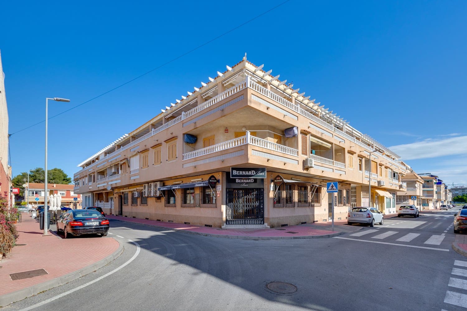 2 soverom Penthouse til salgs i Torrevieja - € 145 000 (Ref: 9781374)