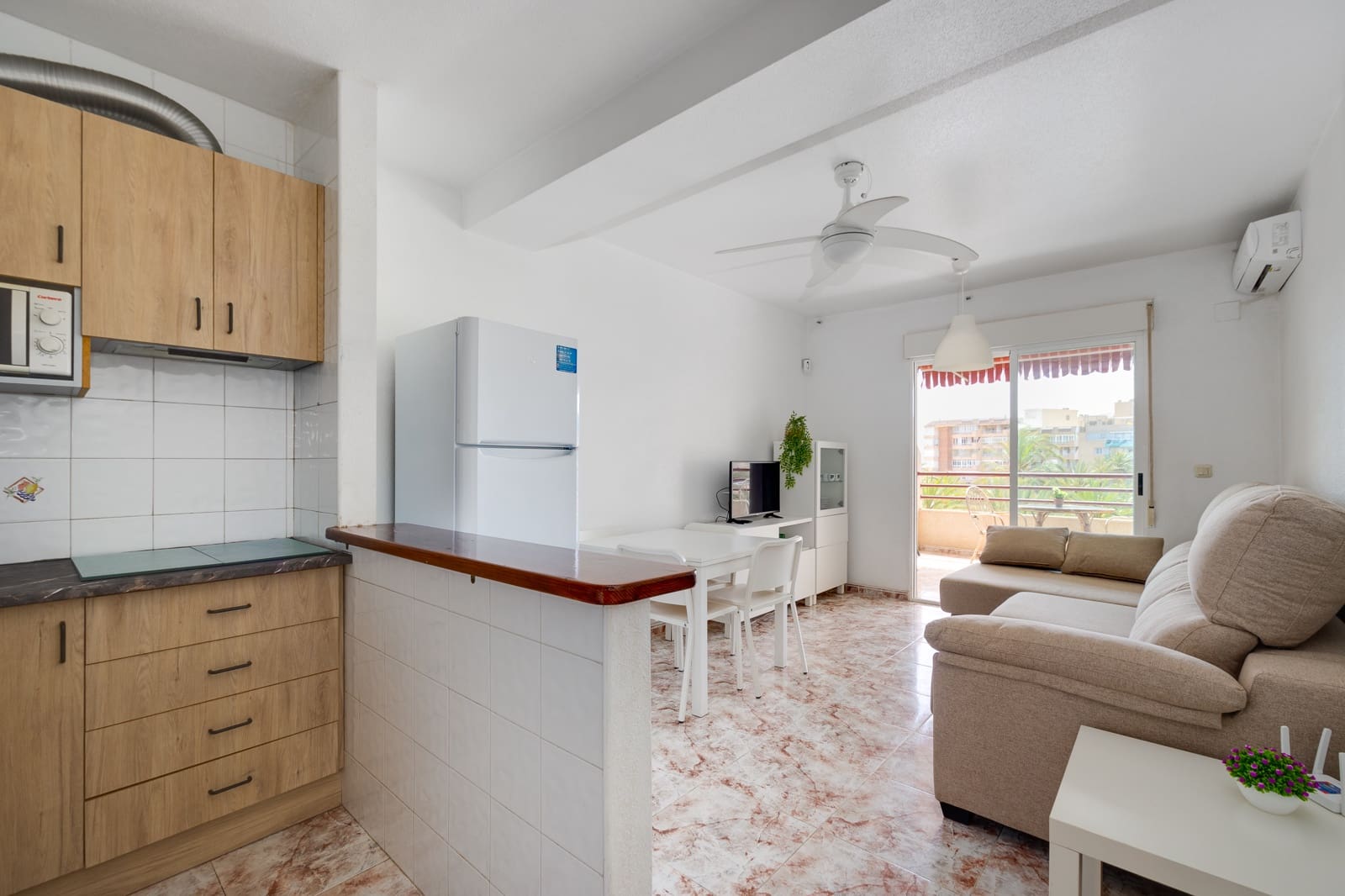 2 slaapkamer Appartement te koop in Torrevieja met garage - € 159.000 (Ref: 9782110)