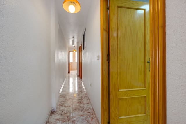 2 slaapkamer Appartement te koop in Torrevieja met garage - € 159.000 (Ref: 9782110)