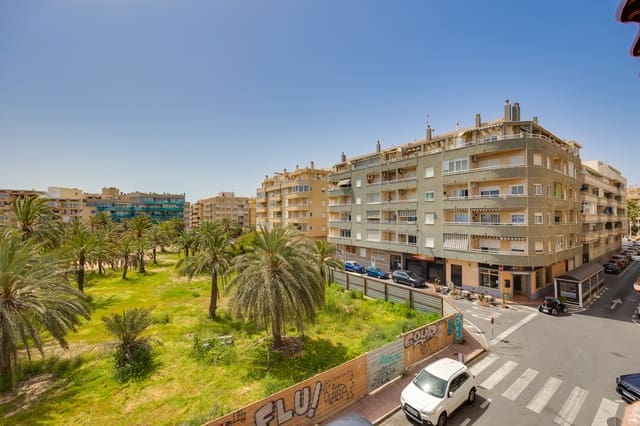 2 slaapkamer Appartement te koop in Torrevieja met garage - € 159.000 (Ref: 9782110)