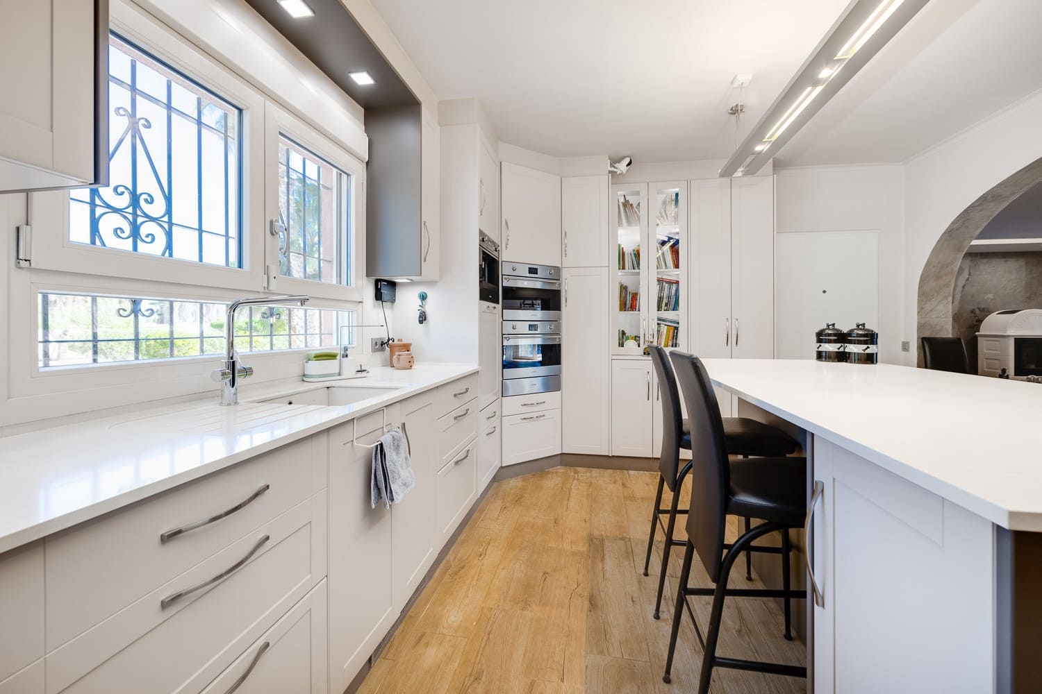 6 sypialnia Finka/Dom wiejski na sprzedaż w Daya Vieja z basenem garażem - 749 000 € (Ref: 9789416)