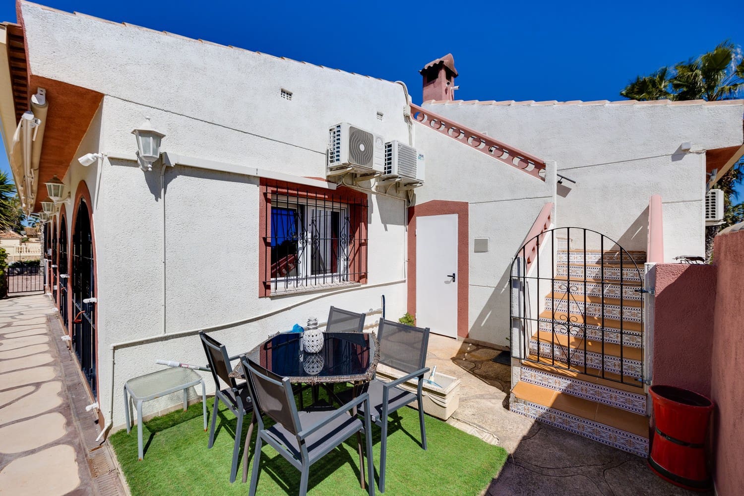 6 sypialnia Finka/Dom wiejski na sprzedaż w Daya Vieja z basenem garażem - 749 000 € (Ref: 9789416)