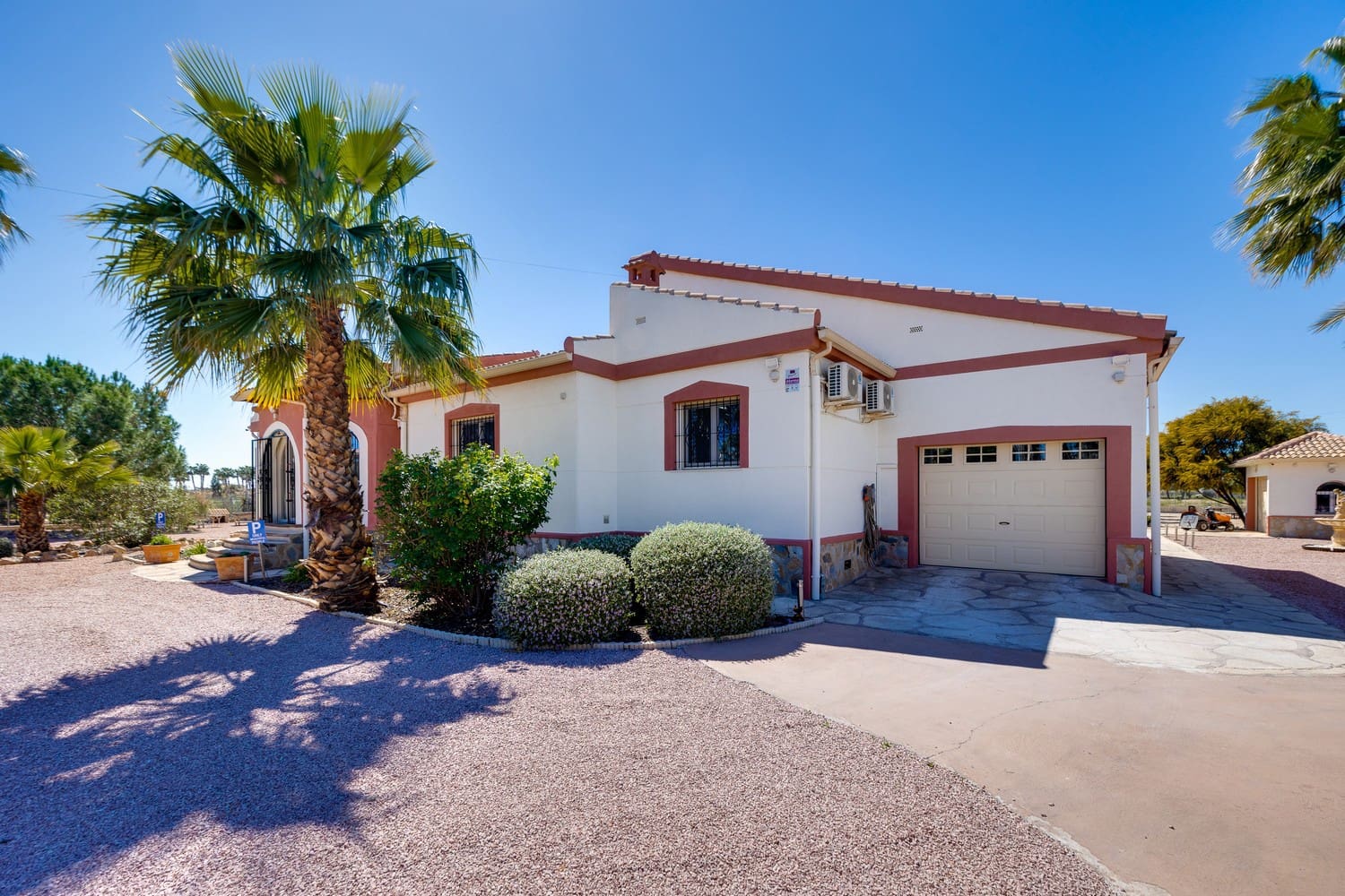 6 sypialnia Finka/Dom wiejski na sprzedaż w Daya Vieja z basenem garażem - 749 000 € (Ref: 9789416)