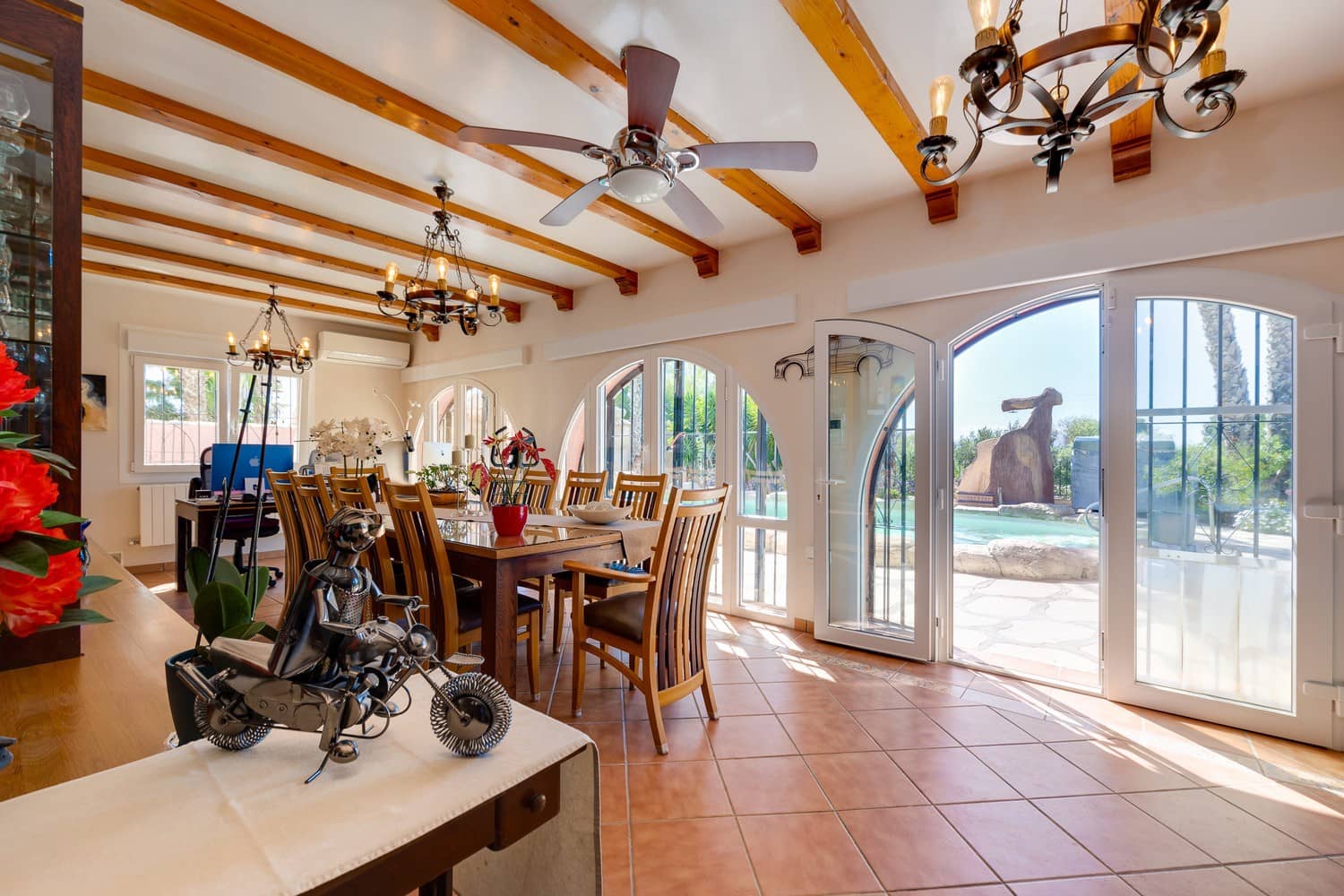 6 sypialnia Finka/Dom wiejski na sprzedaż w Daya Vieja z basenem garażem - 749 000 € (Ref: 9789416)