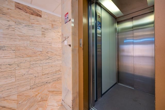 3 sypialnia Penthouse na sprzedaż w Guardamar Playa, Guardamar del Segura - 275 000 € (Ref: 9793613)