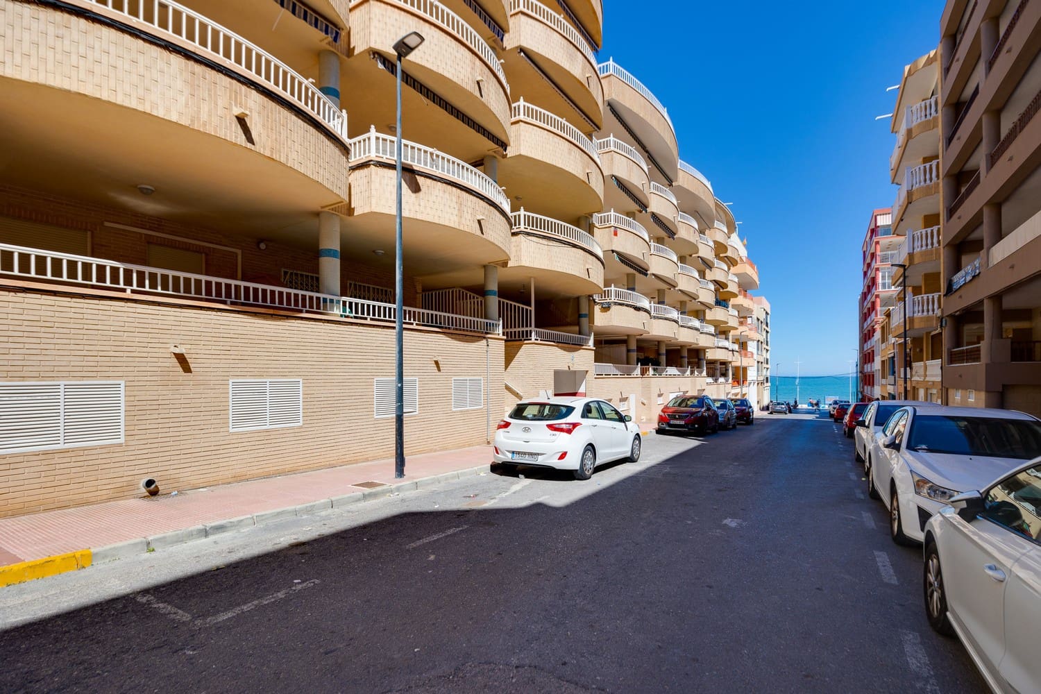 3 quarto Penthouse para venda em Guardamar del Segura - 275 000 € (Ref: 9793613)