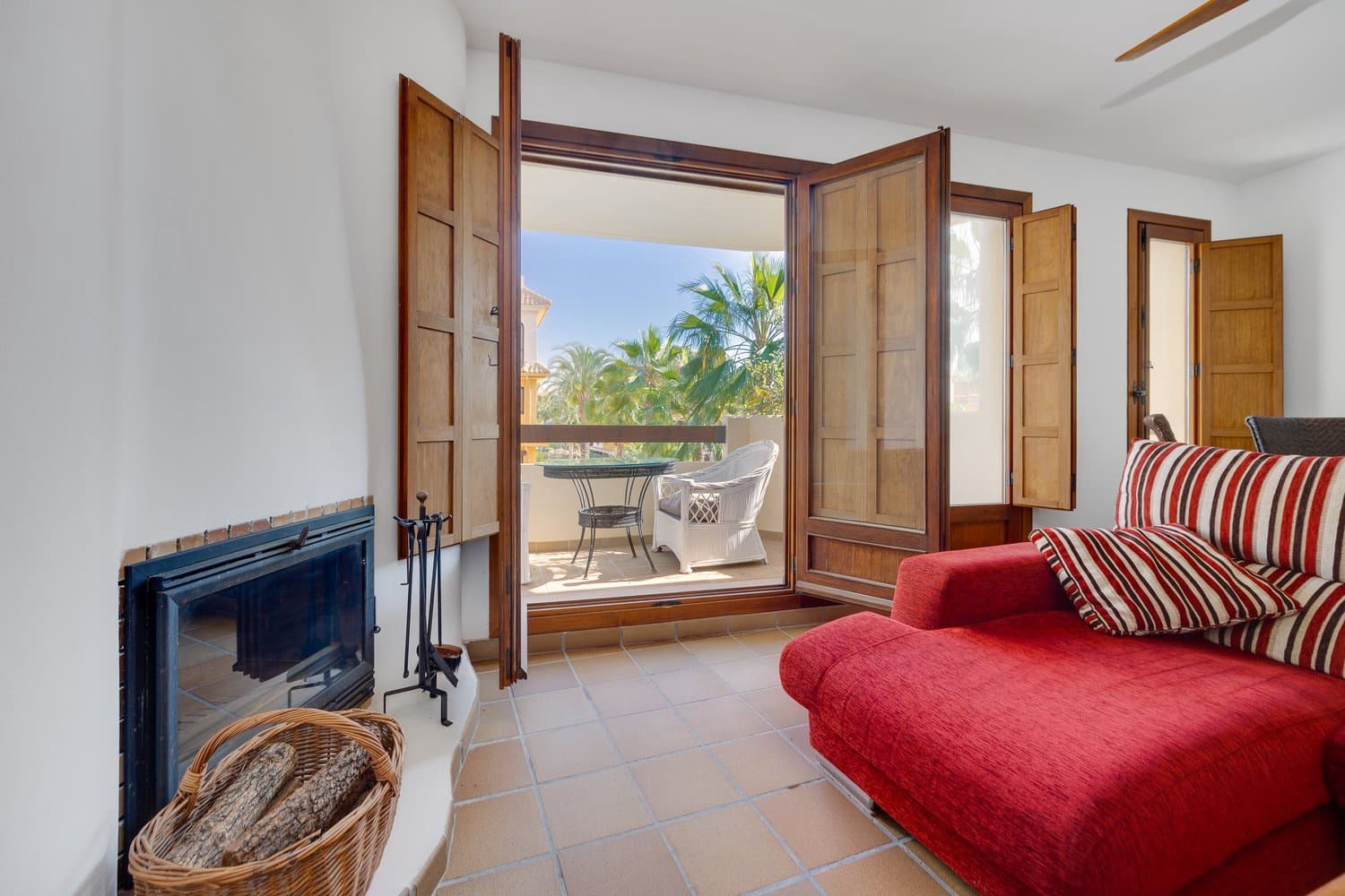 2 bedroom Apartment for sale in Punta Prima with pool garage - € 310,000 (Ref: 9821039)