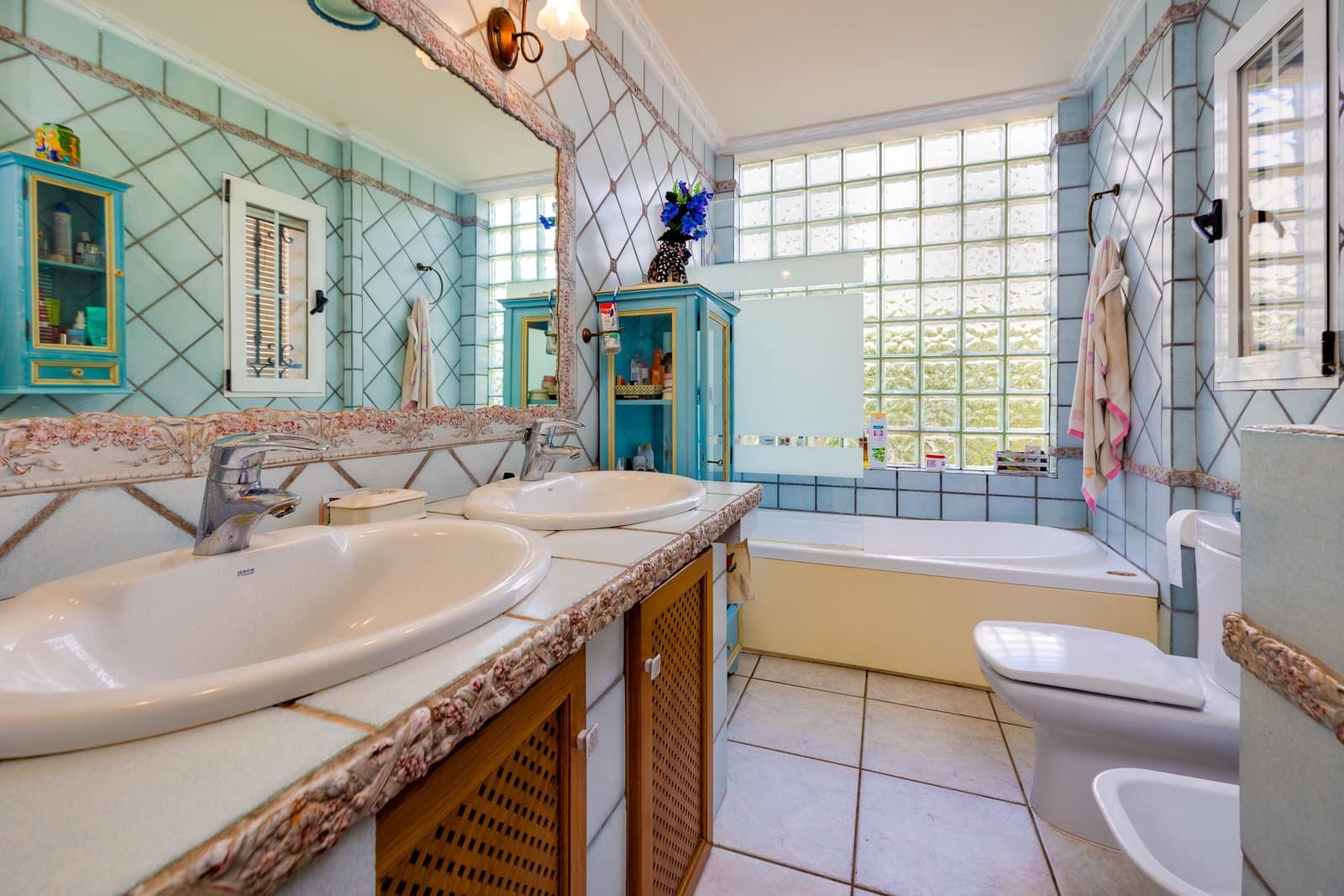 Chalet de 6 habitaciones en Torrevieja en venta con piscina garaje - 950.000 € (Ref: 9830282)
