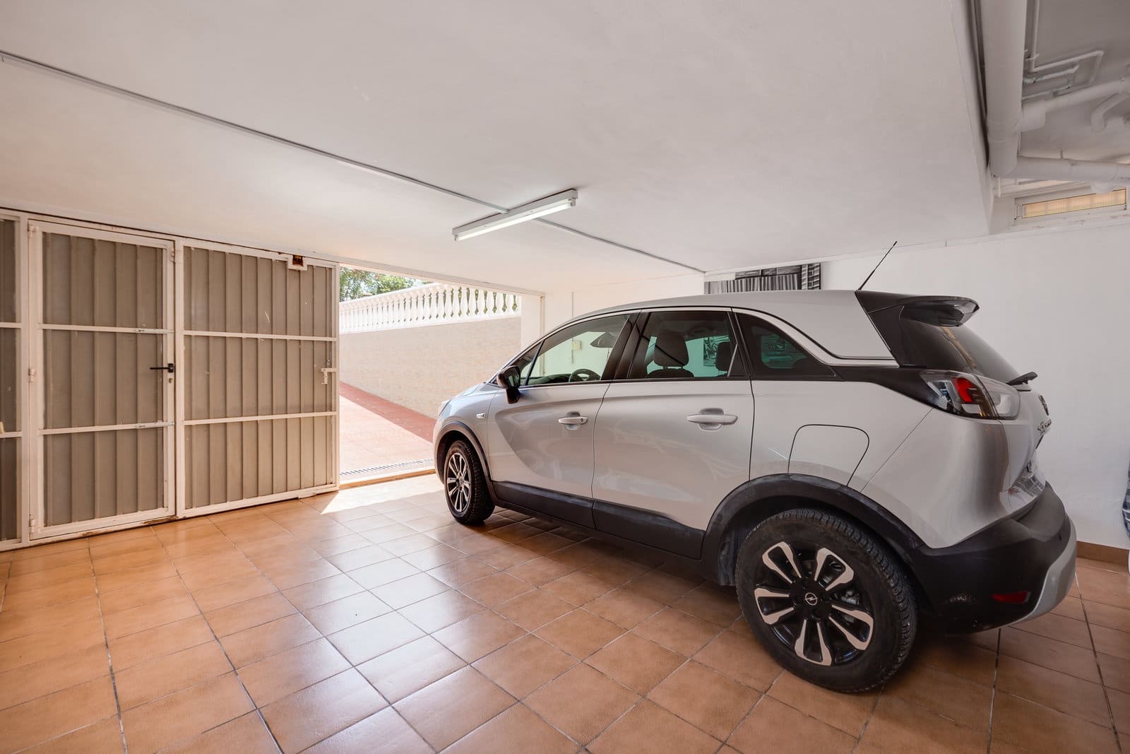 Chalet de 6 habitaciones en Torrevieja en venta con piscina garaje - 950.000 € (Ref: 9830282)