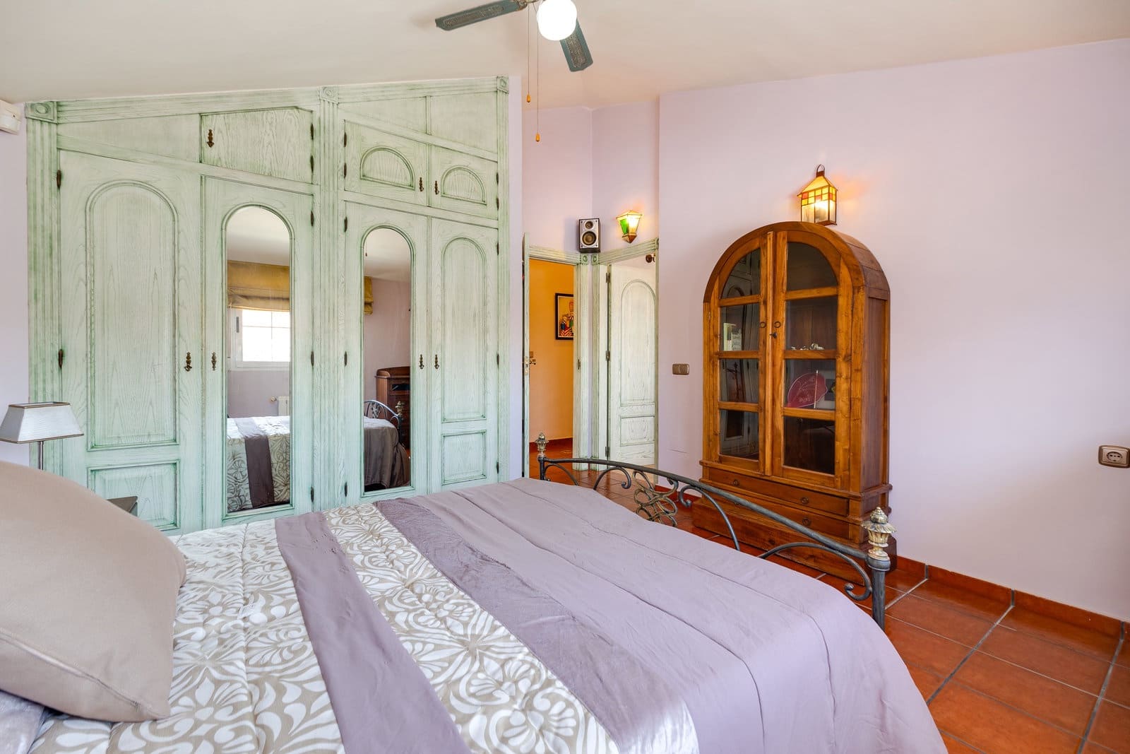 Chalet de 6 habitaciones en Torrevieja en venta con piscina garaje - 950.000 € (Ref: 9830282)