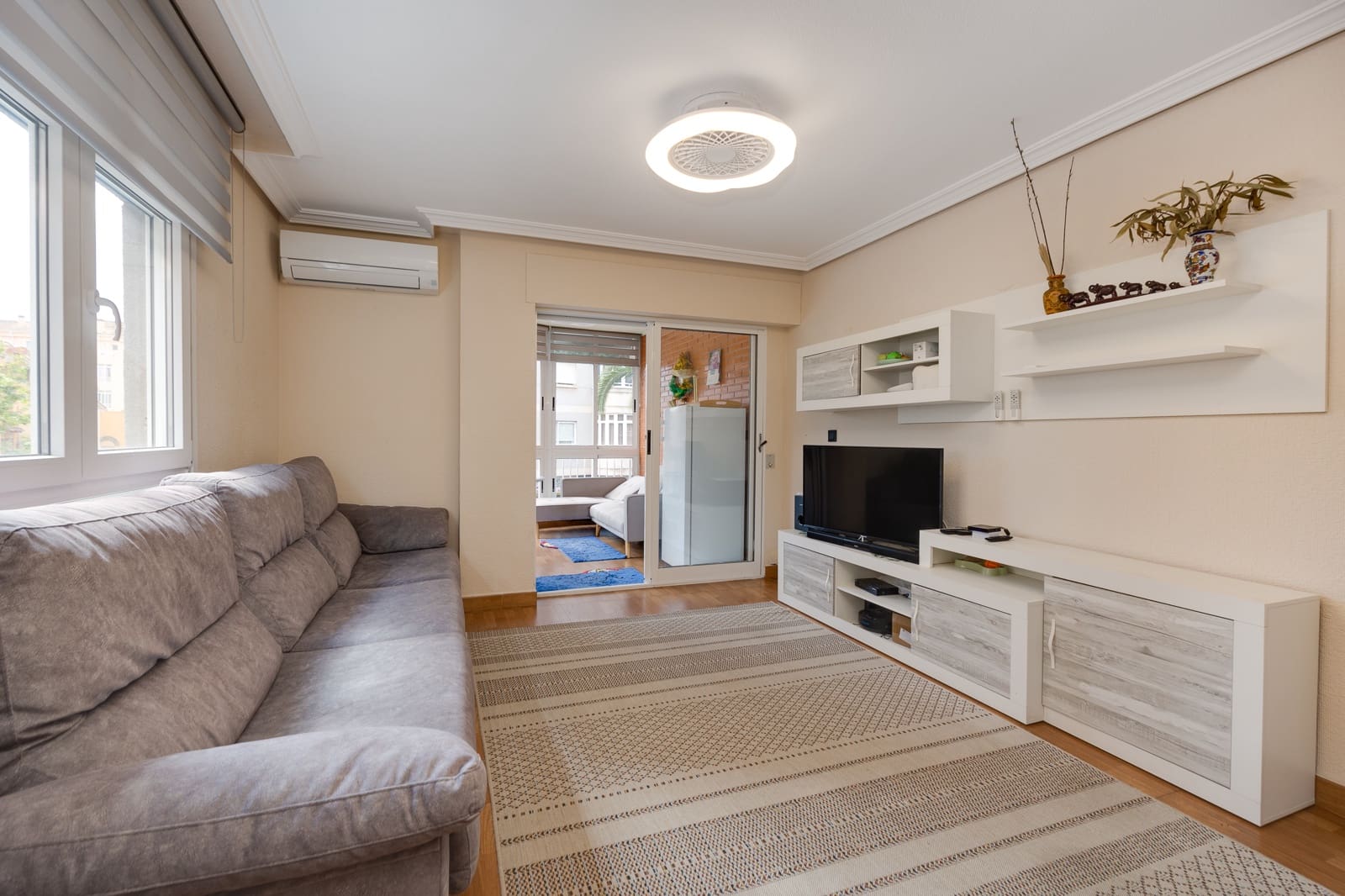 2 makuuhuone Huoneisto myytävänä paikassa Torrevieja - 199 000 € (Ref: 9834240)