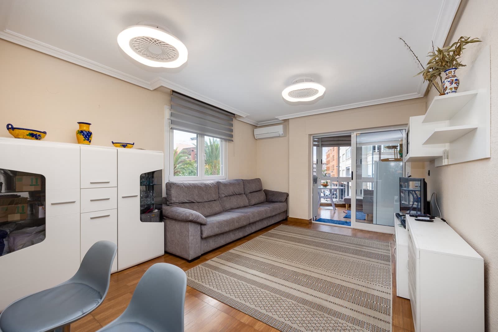 Apartamento de 2 habitaciones en Torrevieja en venta - 199.000 € (Ref: 9834240)