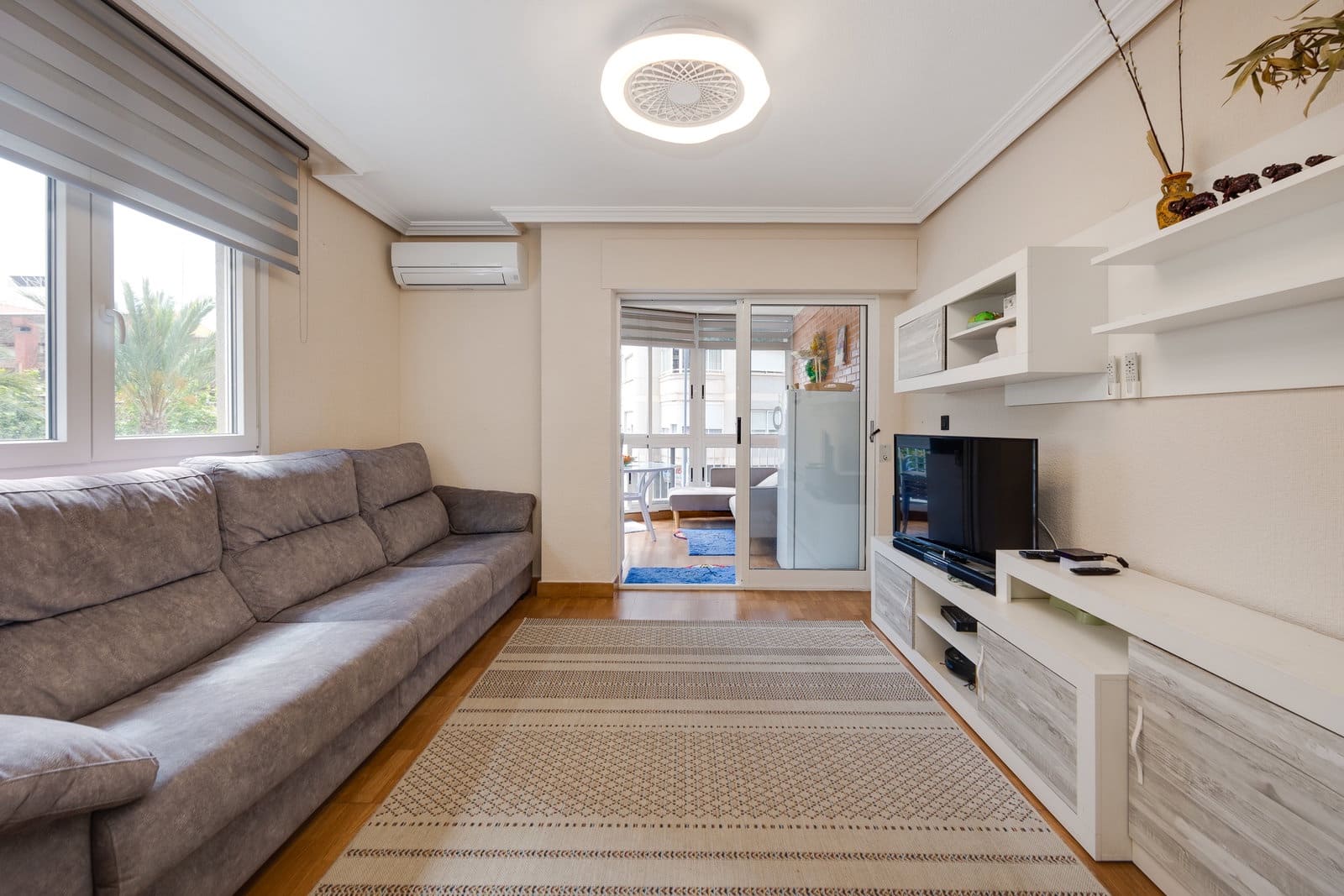 Apartamento de 2 habitaciones en Torrevieja en venta - 199.000 € (Ref: 9834240)