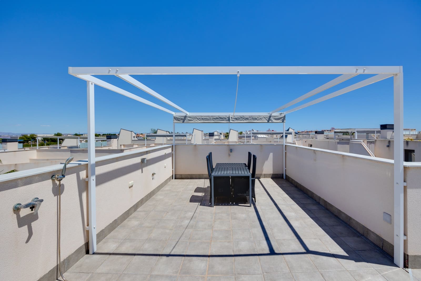 3 bedroom Villa for sale in La Veleta with pool garage - € 579,000 (Ref: 9844208)