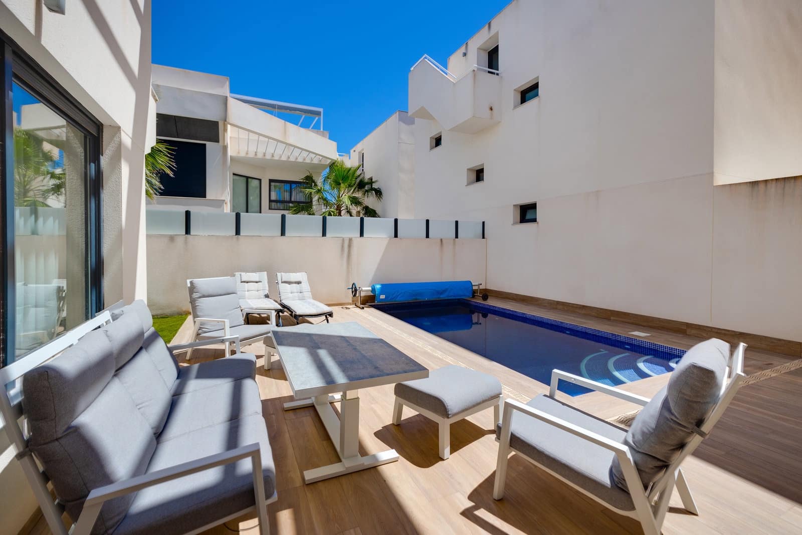 3 chambre Villa/Maison à vendre à Torrevieja avec piscine garage - 549 000 € (Ref: 9844208)