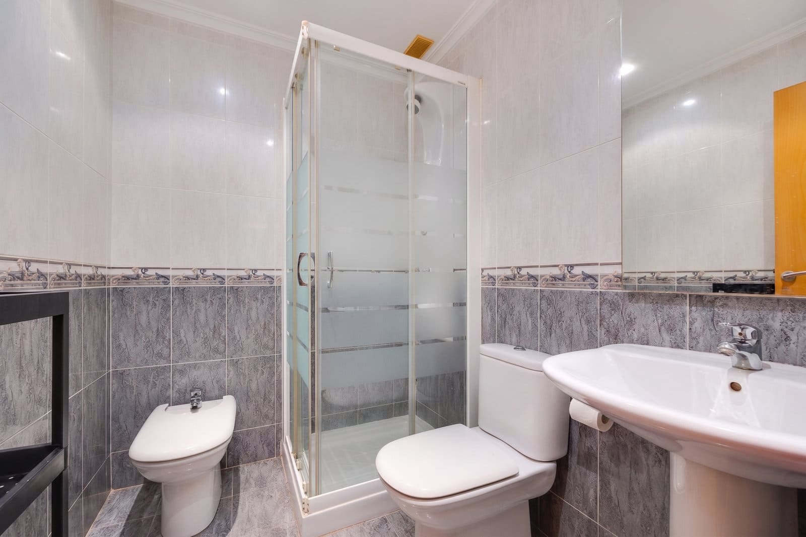 3 bedroom Apartment for sale in Torrevieja - € 170,000 (Ref: 9844479)