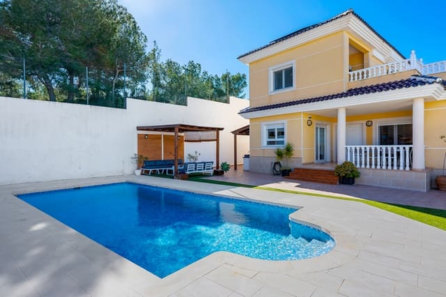 Chalet de 3 habitaciones en San Miguel de Salinas en venta con piscina garaje - 490.000 € (Ref: 9850489)