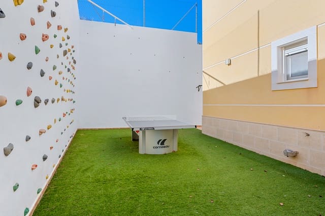Chalet de 3 habitaciones en San Miguel de Salinas en venta con piscina garaje - 490.000 € (Ref: 9850489)