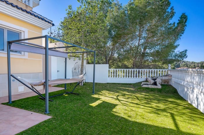 Chalet de 3 habitaciones en San Miguel de Salinas en venta con piscina garaje - 490.000 € (Ref: 9850489)