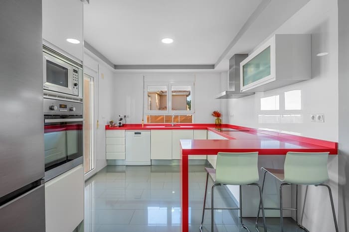 Chalet de 3 habitaciones en San Miguel de Salinas en venta con piscina garaje - 490.000 € (Ref: 9850489)