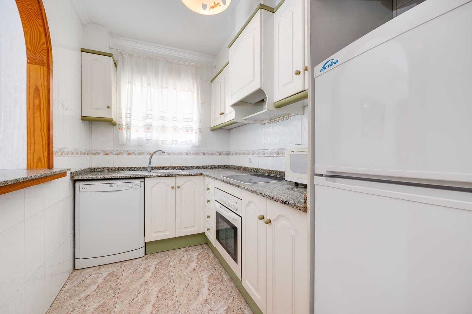 2 soveværelse Penthouse til salg i Torrevieja - € 175.000 (Ref: 9879875)
