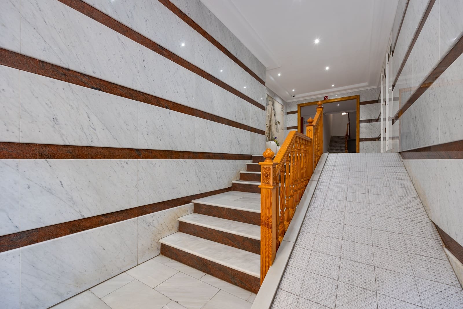 2 soveværelse Penthouse til salg i Torrevieja - € 175.000 (Ref: 9879875)