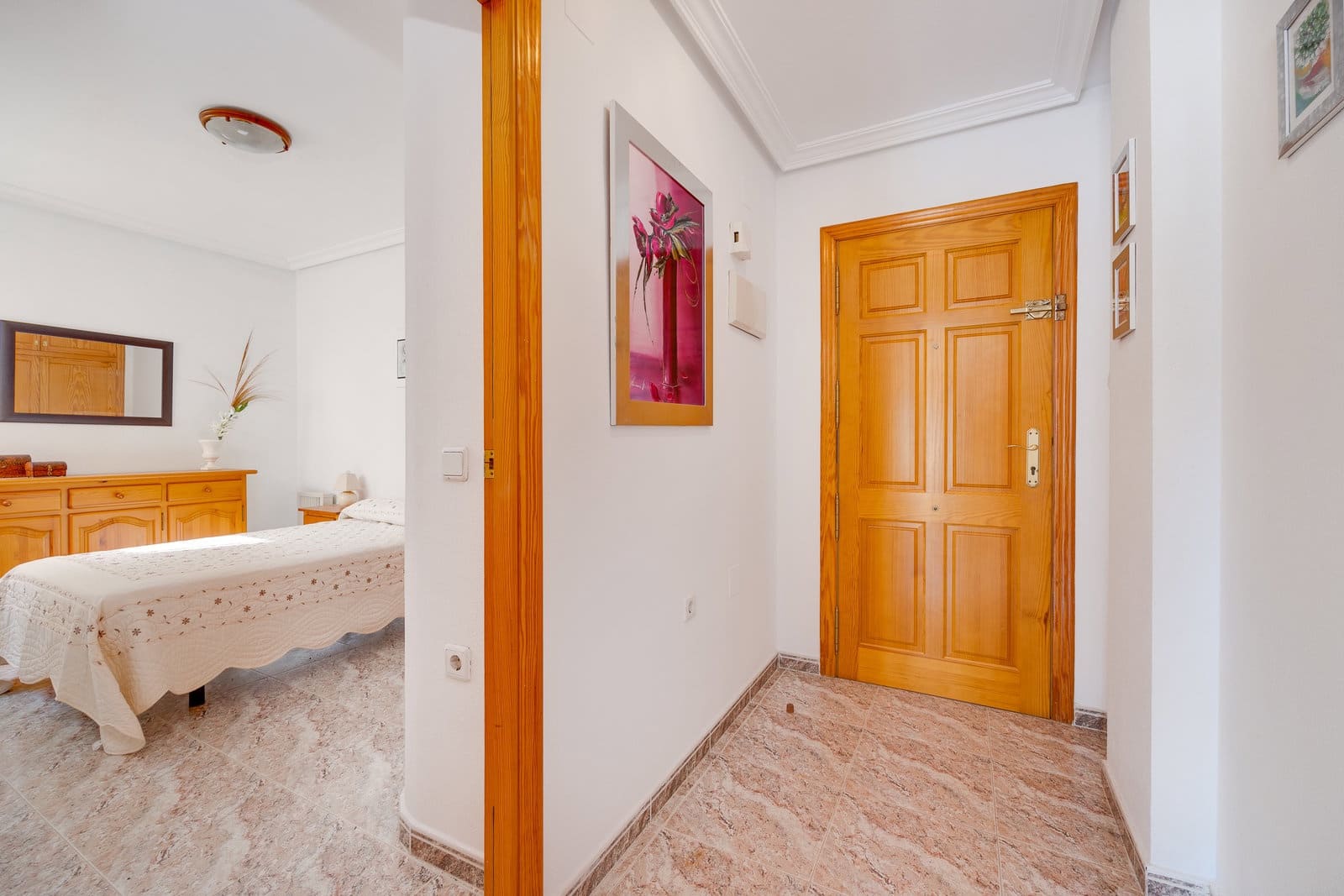 2 bedroom Penthouse for sale in Torrevieja - € 170,000 (Ref: 9879875)