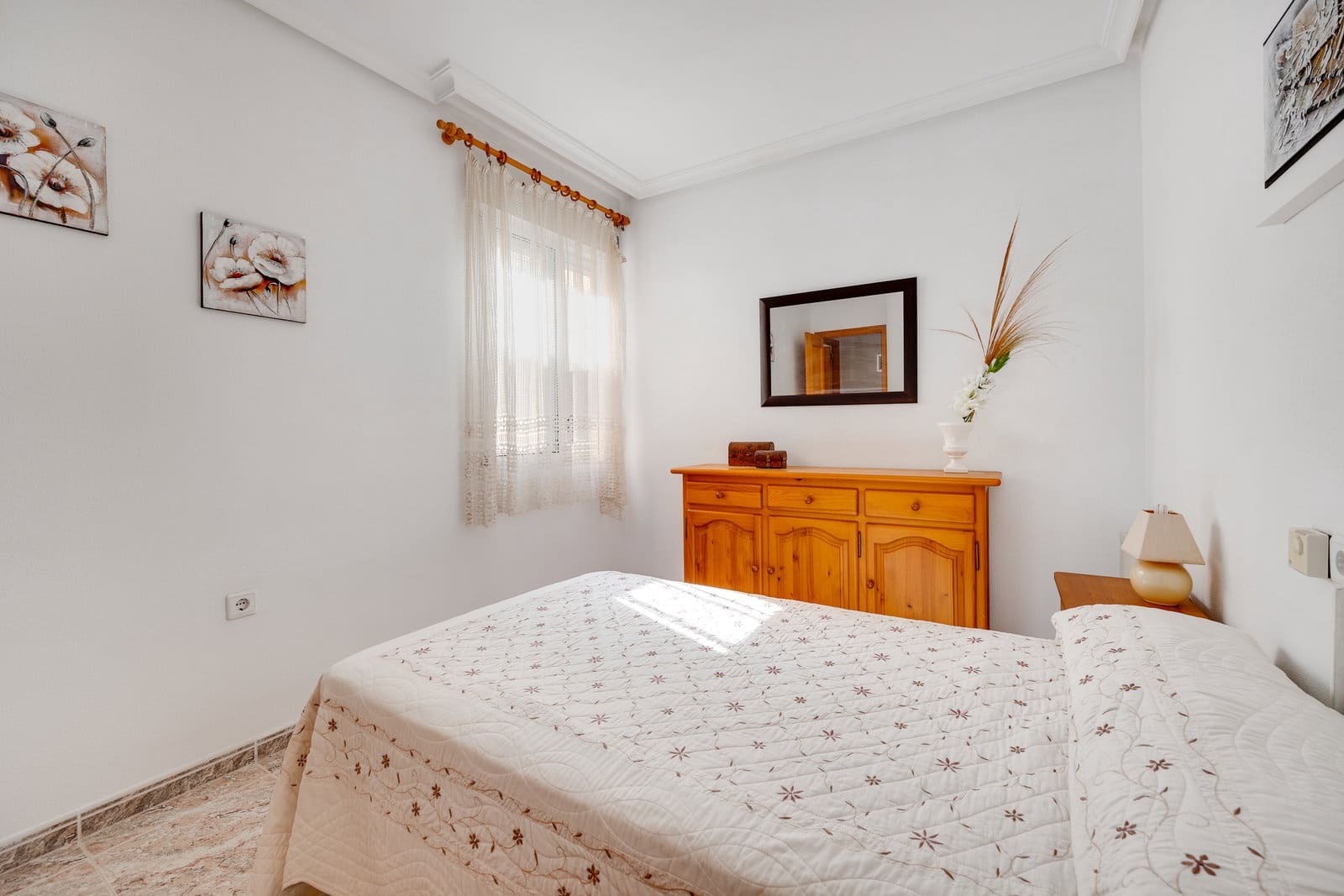 2 bedroom Penthouse for sale in Torrevieja - € 170,000 (Ref: 9879875)