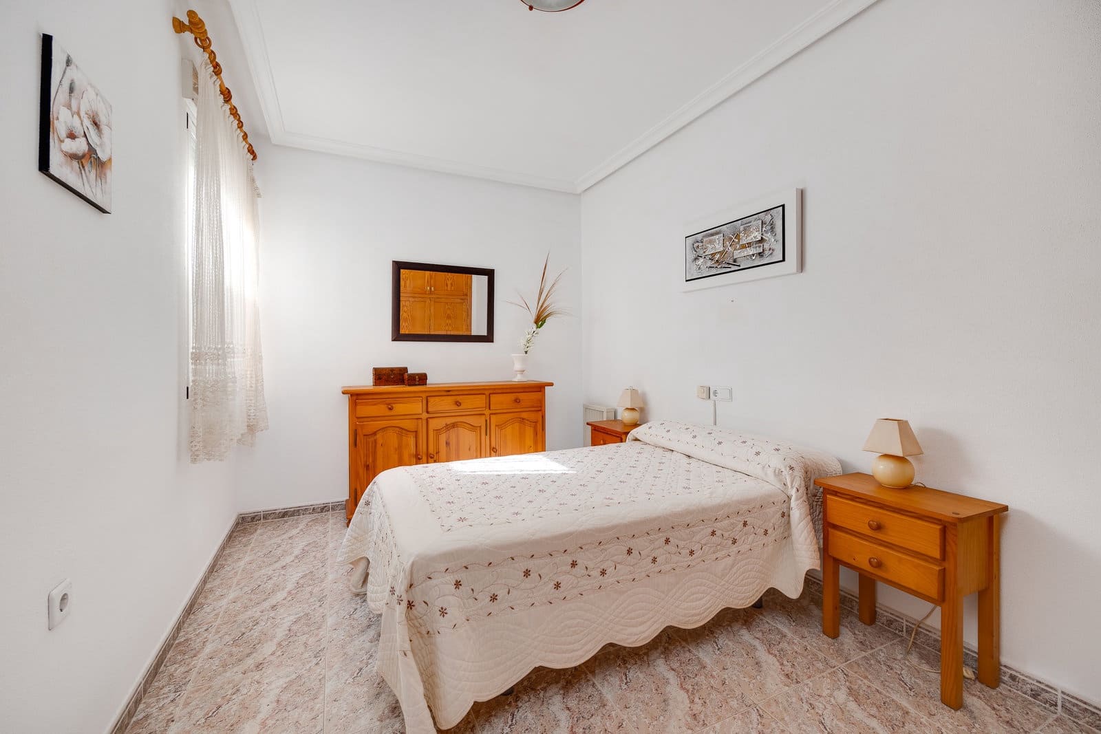 2 bedroom Penthouse for sale in Torrevieja - € 170,000 (Ref: 9879875)