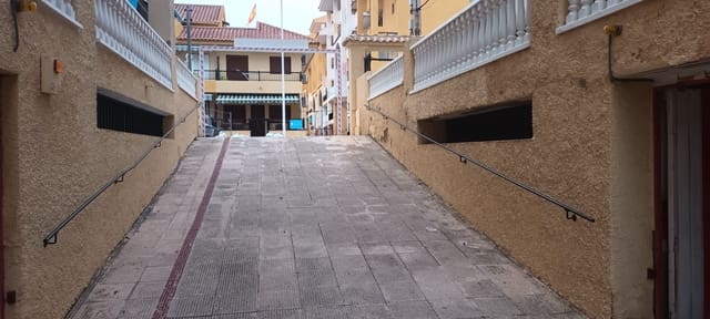 Garage à vendre à La Mata, Torrevieja - 30 000 € (Ref: 9880216)
